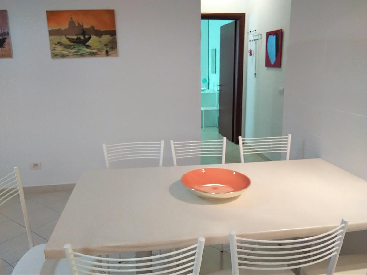 Apartment Alma Sarande Luaran gambar